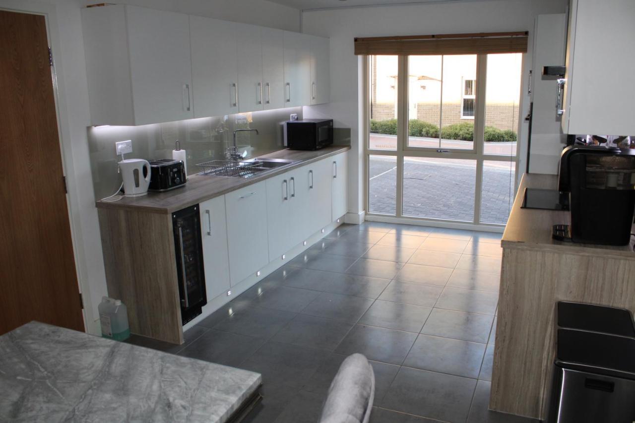 Haven - Spacious Luxury Home Perfect For Families, Couples And Contractors! 5Mins To Xscape And Junction 32! Castleford Exterior photo