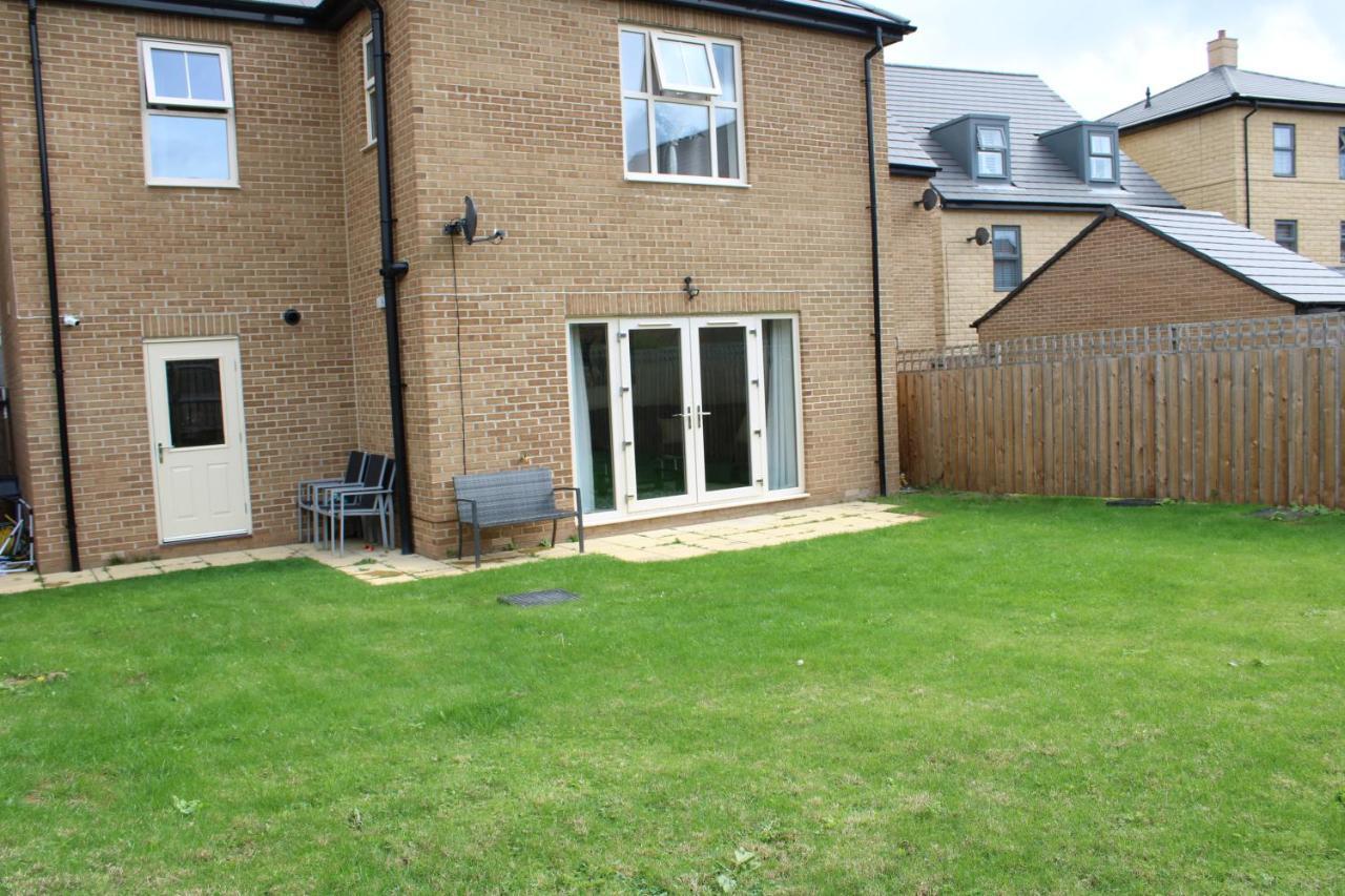 Haven - Spacious Luxury Home Perfect For Families, Couples And Contractors! 5Mins To Xscape And Junction 32! Castleford Exterior photo