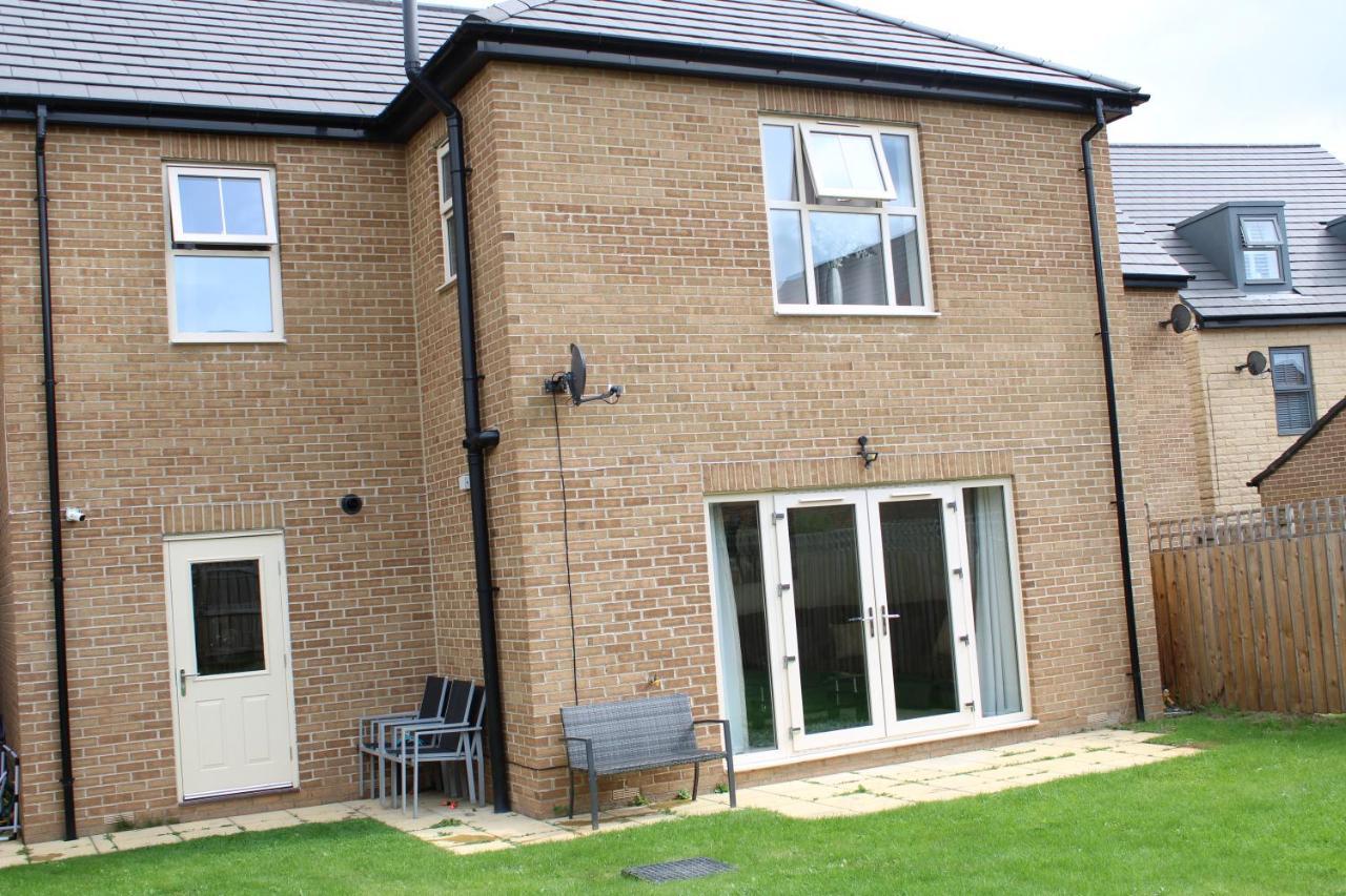 Haven - Spacious Luxury Home Perfect For Families, Couples And Contractors! 5Mins To Xscape And Junction 32! Castleford Exterior photo